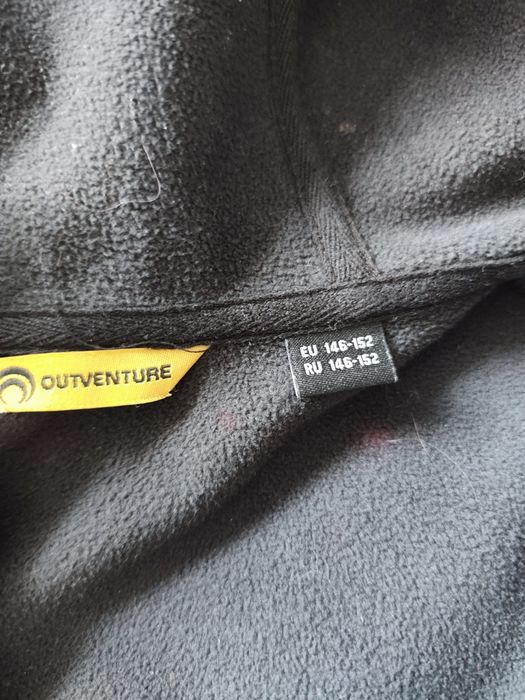 Продам ветровку, размер 145-152