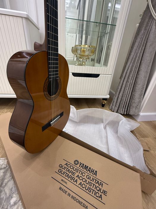 Гитара Yamaha c40