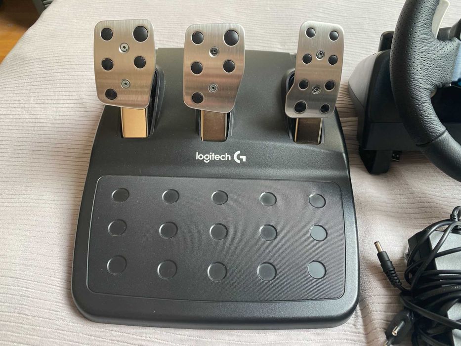 Logitech G29 Driving Force: волан + педали + скоростен лост | PC/PS4/PS5