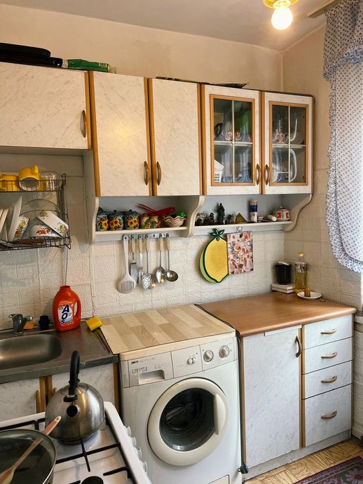 Продам кухню в белом цвете