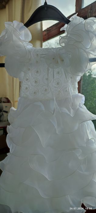 Продам детские платья