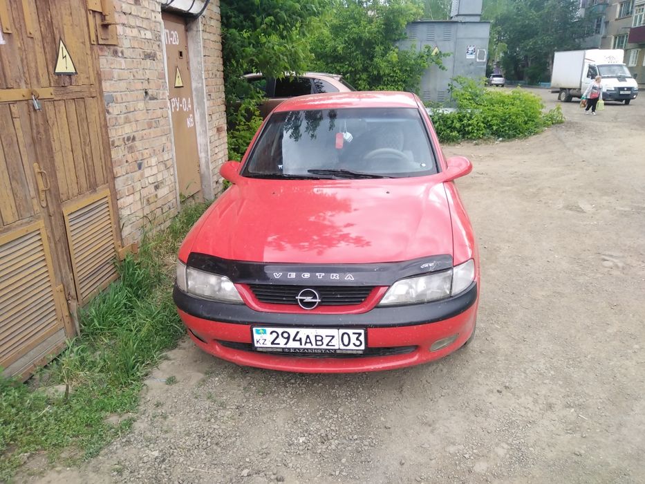 Опель Вектра б ,аварийную