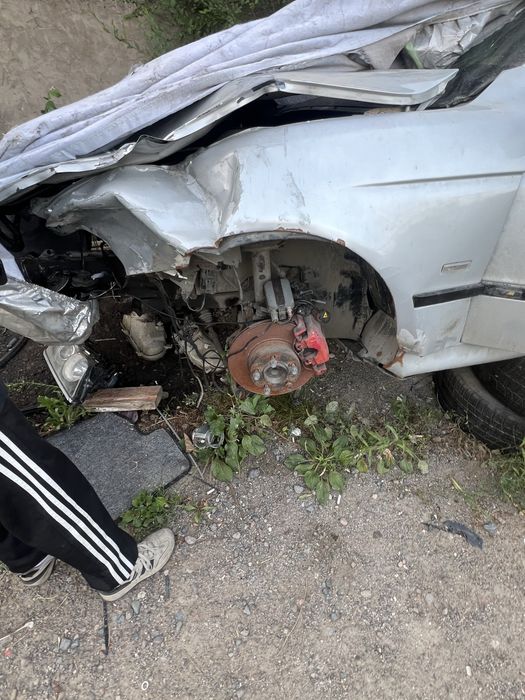 бмв е39 разбор  , на запчасти