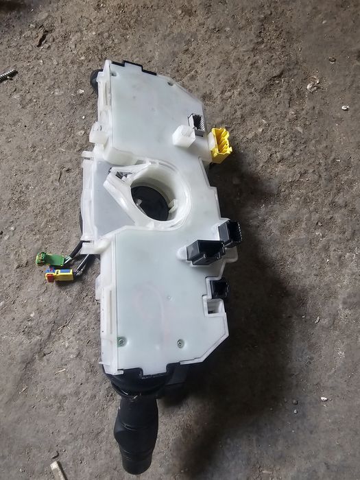 Spira volan + manete Renault Megane 3 COD:255670019R ID 7613