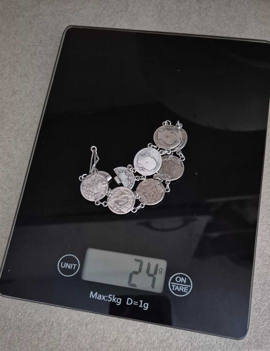 Уникална сребърна гривна