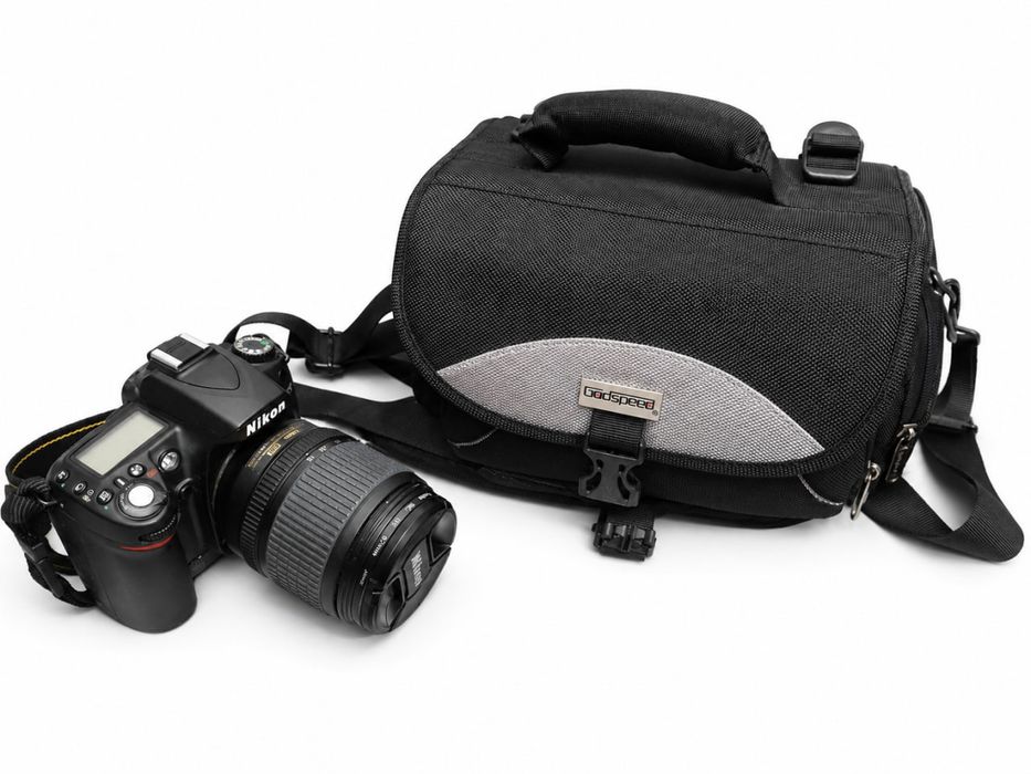 Профессиональный фотоаппарат Nikon D90 со стильной сумкой в комплекте