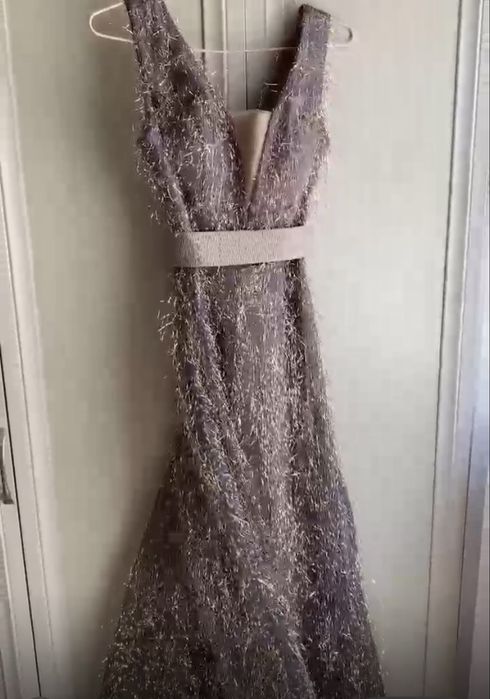 Шикарное вечернее платье