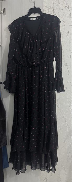 Пиджак и шифоновое платье