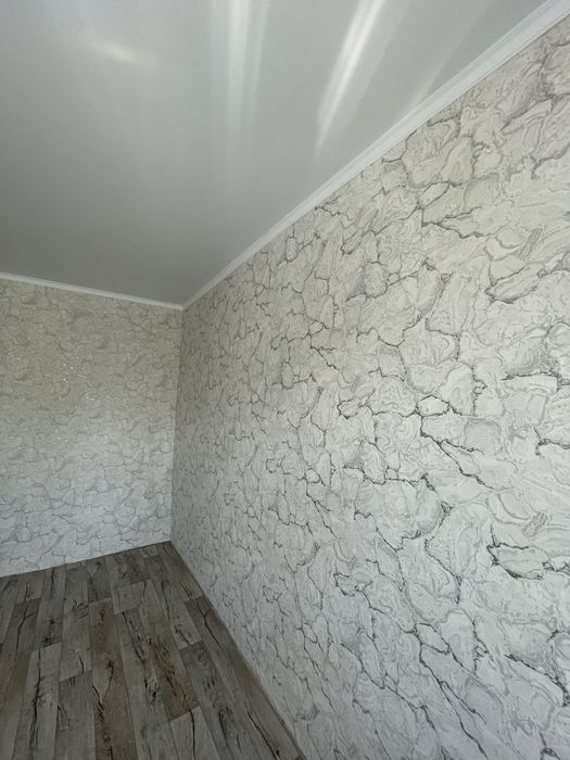 Поклейка обоев от 500тг        .