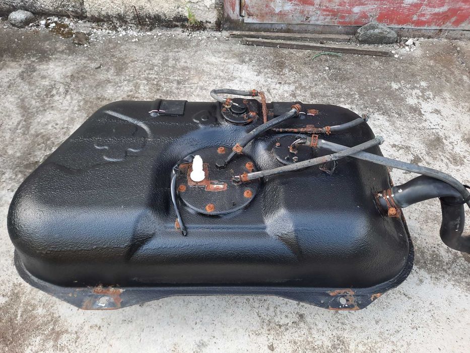 Резервоар Сузуки Гранд Витара