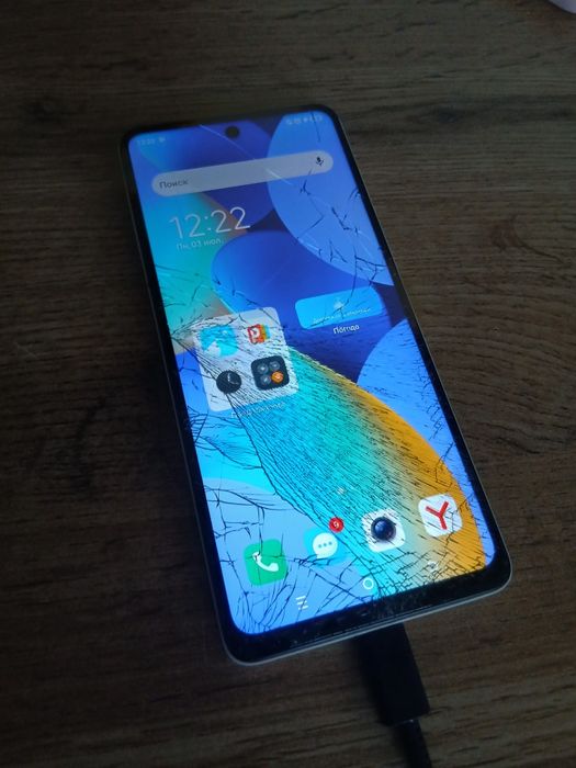 Продаю Tecno Spark 10 pro