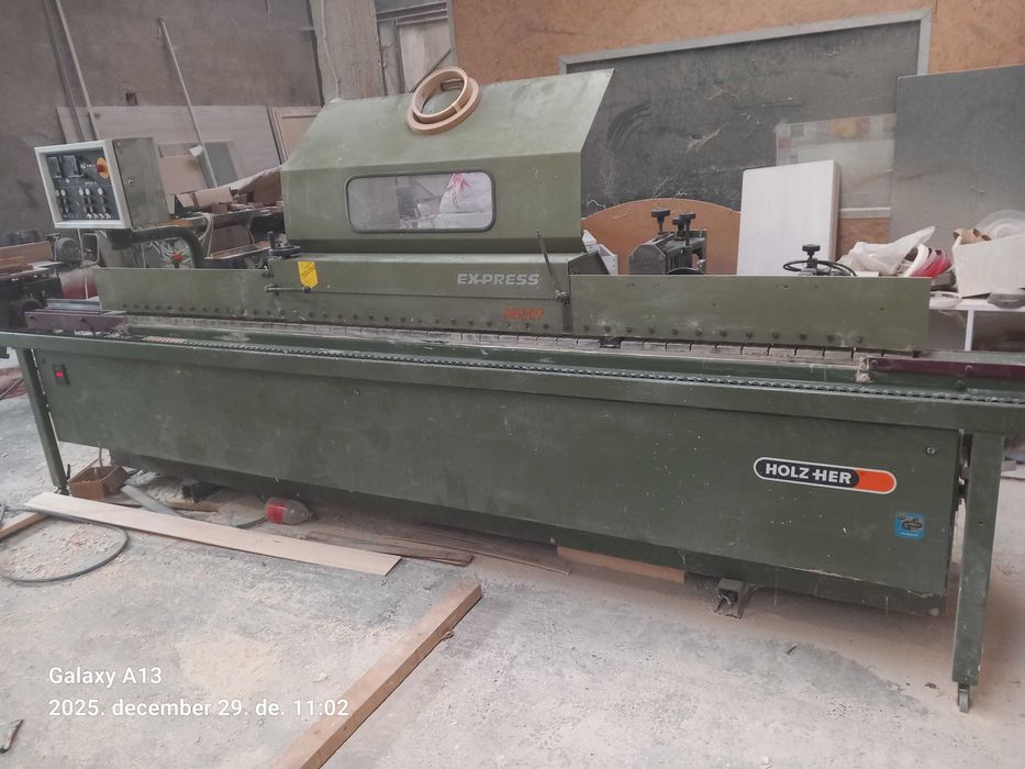 Masină de aplicat cant.