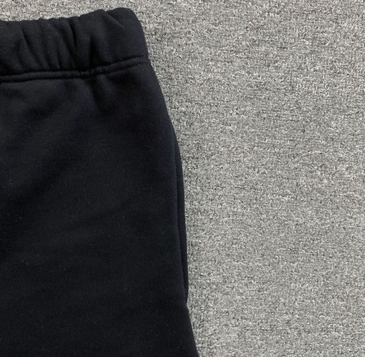 Pantaloni Scurti Essentials / Premium / 2026