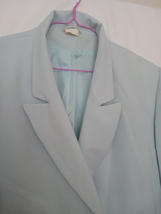 Дамско сако.Светло синьо.Голям размер.