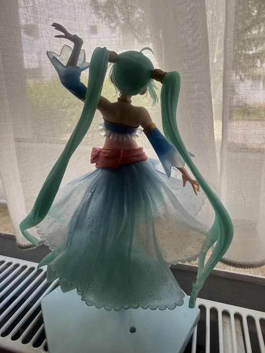 Hatsune Miku  fosforescent pvc doll, 23cm