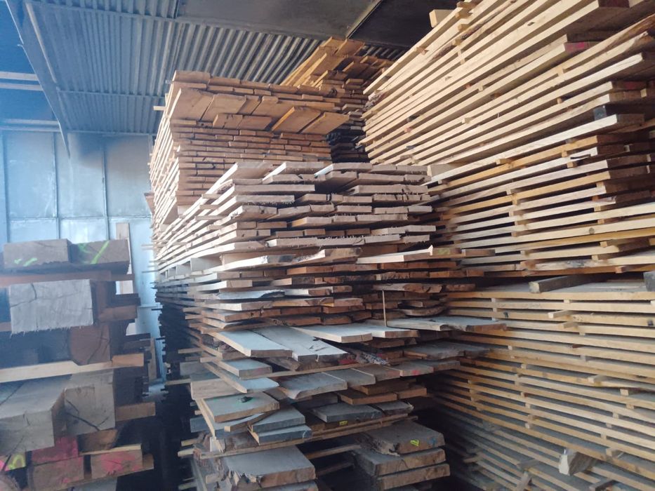 Vand cherestea de stejar tivita si uscata