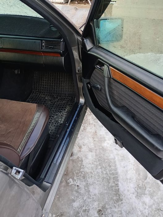 Продам Мерседес 124