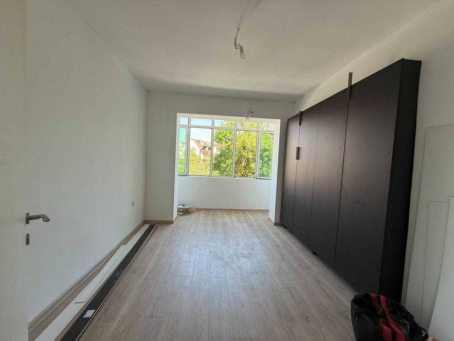 Тристаен апартамент в кв Кършияка