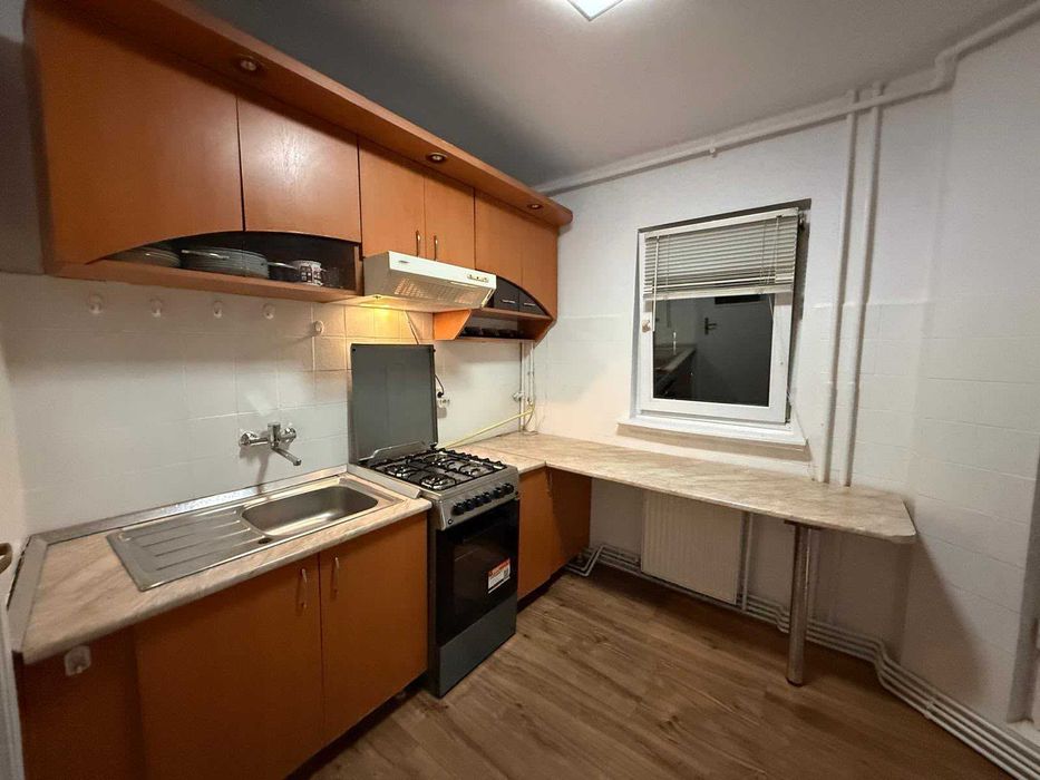 De închiriat: Apartament cu 2 camere, 2 balcoane și parcare – Zona Hotel Paradis, Mărăști