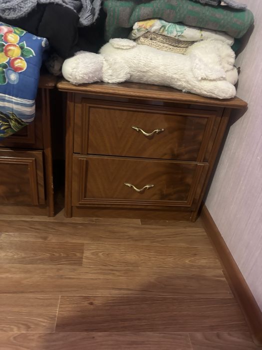 Шкаф трюмо прикраватные тумбочки