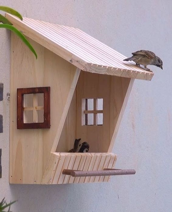 Продаются скворечники и кормушки