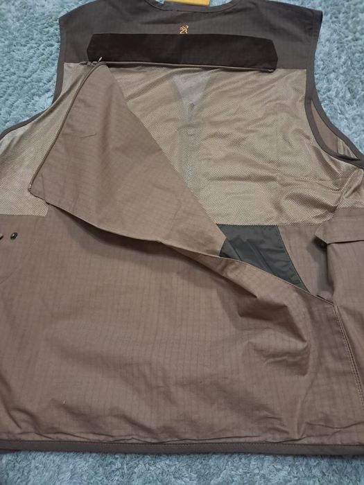 Vestă de vânătoare browning.