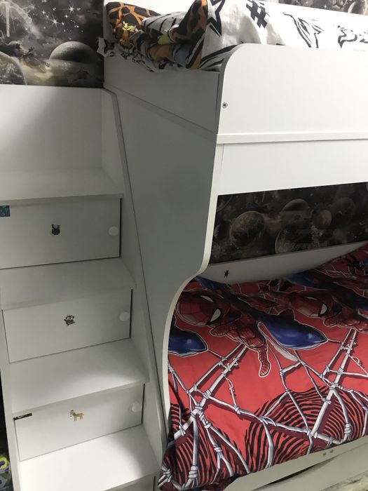 Кровать двухъяростная