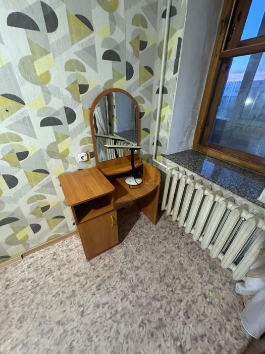 Спальный гарнитур б.у для дачи