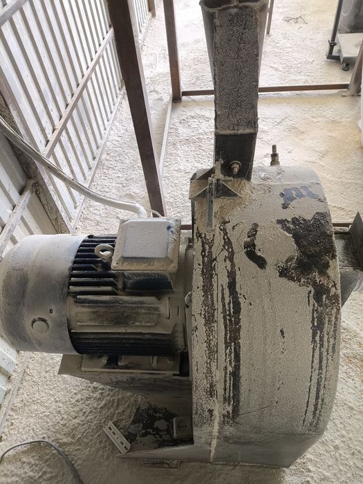 Зерно дробилка вакуумная