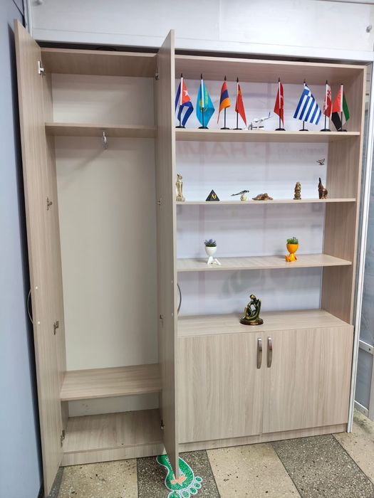 продам мебель . подходит для офиса или для школьника