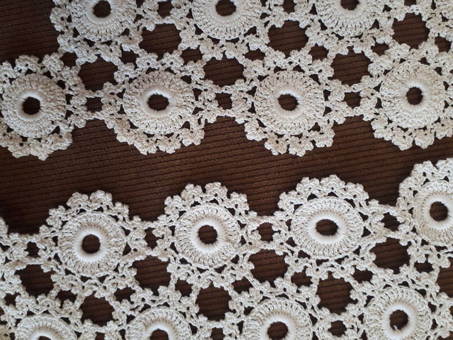 Карета, покривка и блуза на една кука