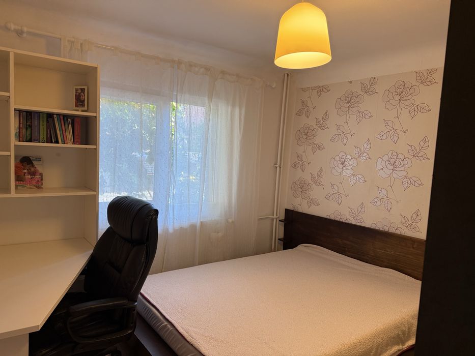 Inchiriere apartament 3 camere,decomandat, complet mobilat - Rovine, Craiova