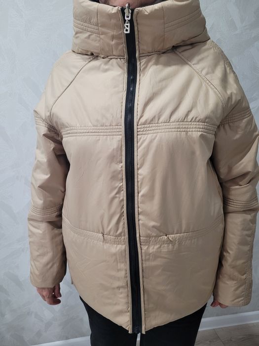 Продам женскую  куртку