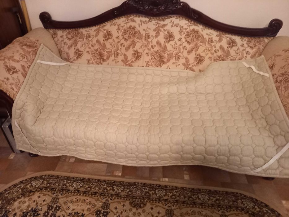 Продам покрывало, одеяла и подушки