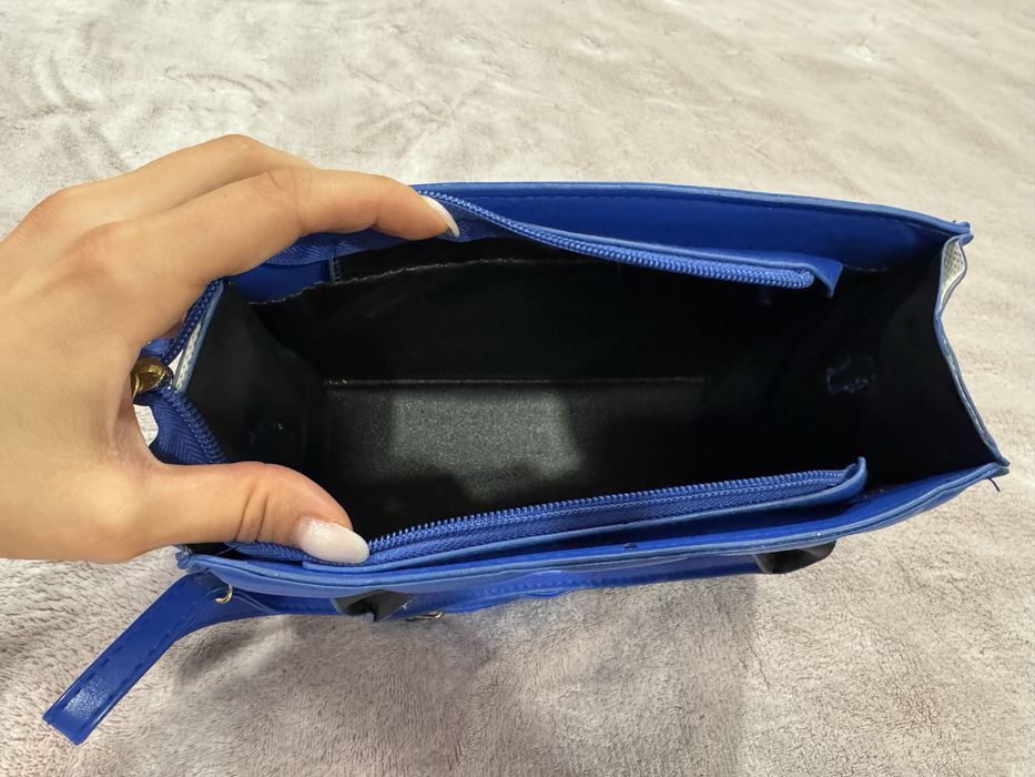 Малка дамска чантичка