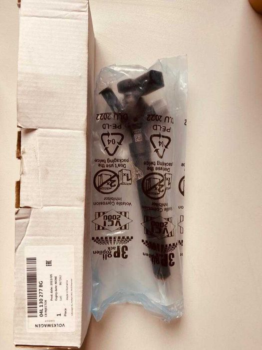 Injector Volkswagen 2.0 TDI NOU 04L130277BG