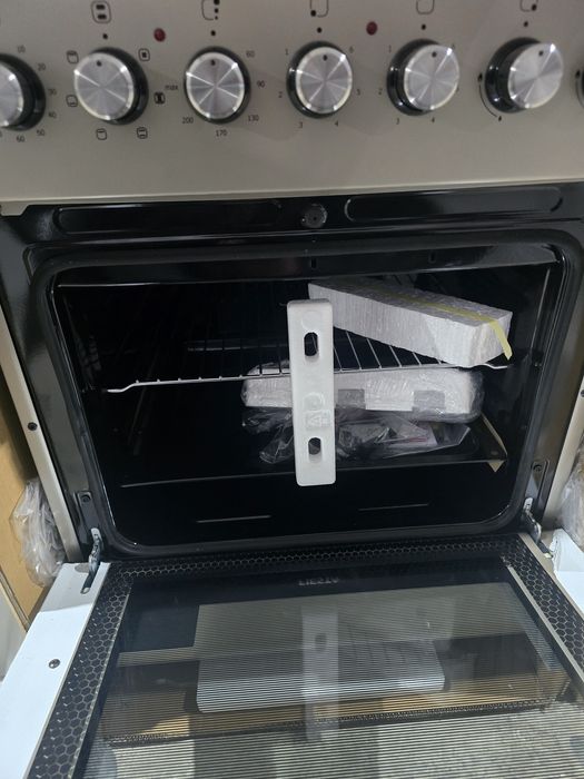 Нова комбинирана готварска печка 60 см газ/ ток Fiesta  инокс 70 литра