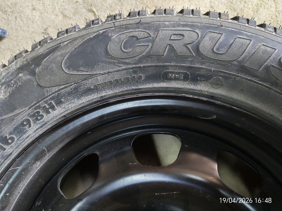 Резина 215/65/16