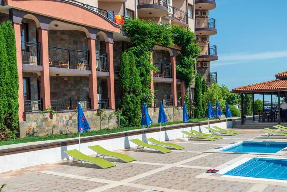 Продава се Едностаен апартамент в Несебър - 49 кв.м за 1021 €/кв.м - Снимка #16