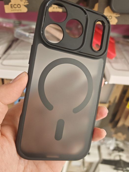 IPhone 18 Pro /17 Pro  Magsafe луксозни гърбове
