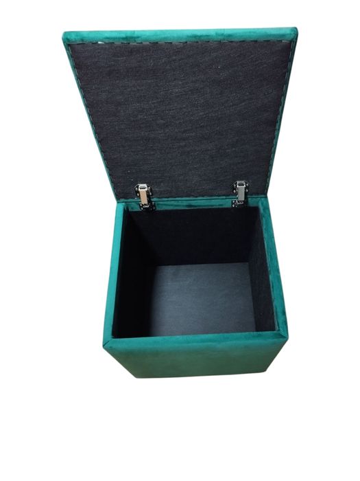 Vând taburet tapițat Chesterfield catifea verde smarald cu spatiu pent