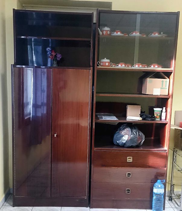 4 секции /шкаф /витрина