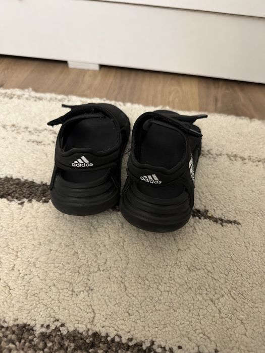 Adidas kids сандалики