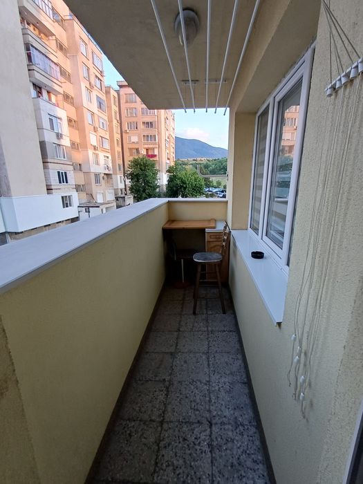 Дава се под наем Тристаен апартамент в Дупница - 60 кв.м за 306 € - Снимка #17