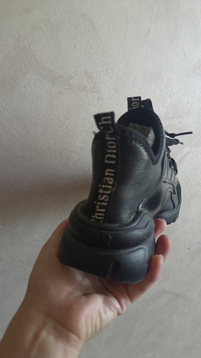 Кроссовки демисезонные