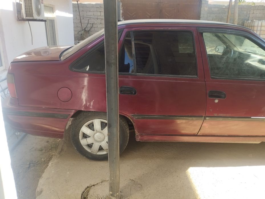 Автомобиль нексия 1