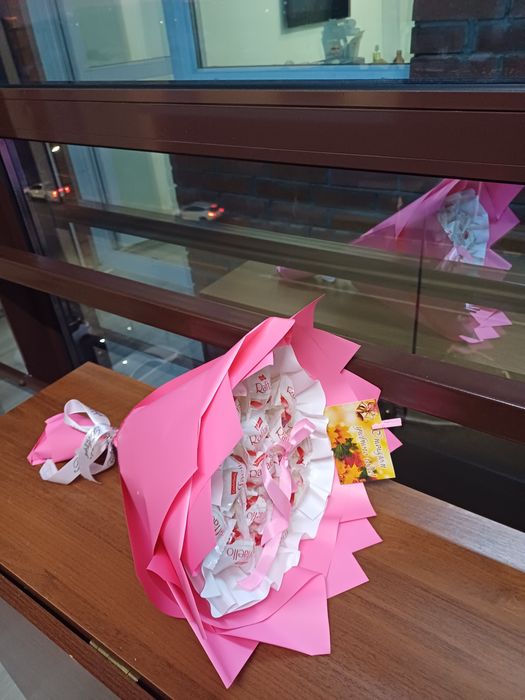 Букеты из рафаэлок