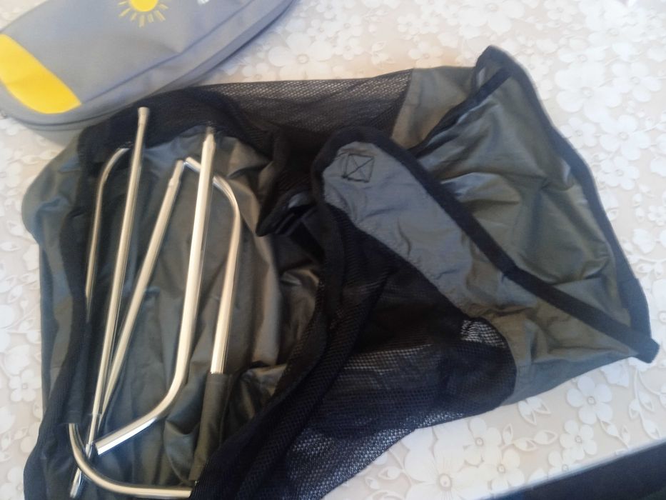 НОВ LittleLife Сенник за раница за носене на деца