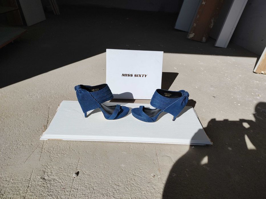 НОВИ Miss Sixty номер 39 плат син деним