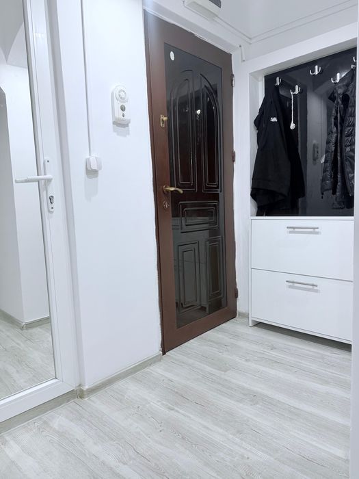 Vând apartament